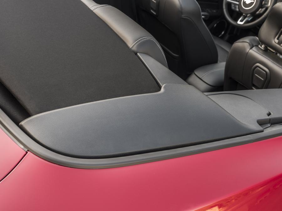 Детали экстерьера Ford Mustang EcoBoost Convertible 2017 года  (EU) (фото 20 из 32)